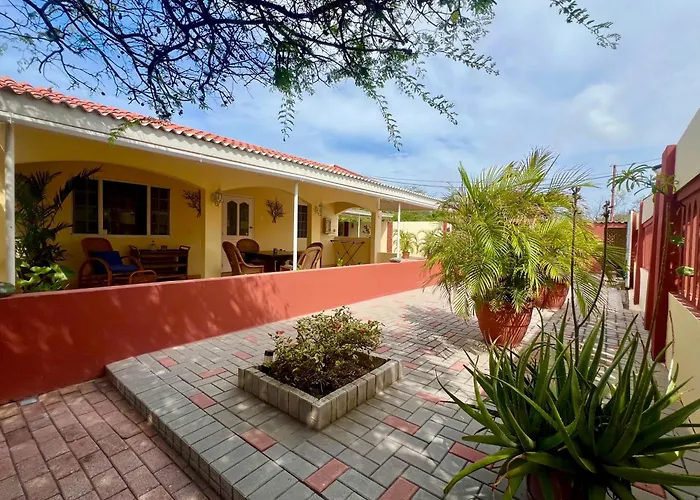 Bubali Gardens - Eagle Beach'S Oasis