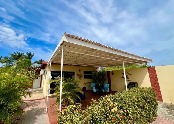 Bubali Gardens - Eagle Beach'S Oasis